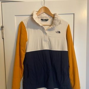 North Face Pull Over